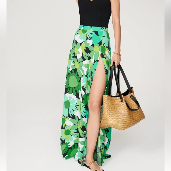 AFRM RNR Deren Skirt - Picture 2 of 7